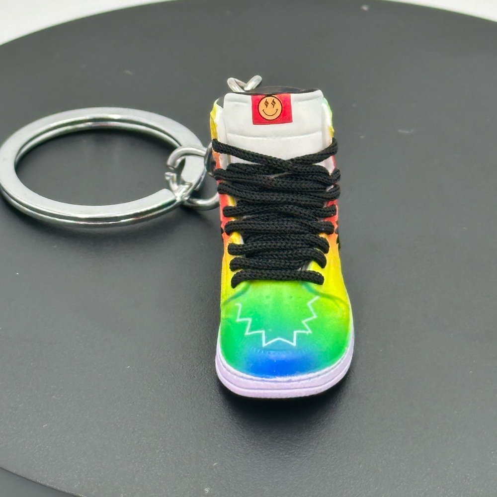 Colorful Shoe Keychain - Picture 3 of 5
